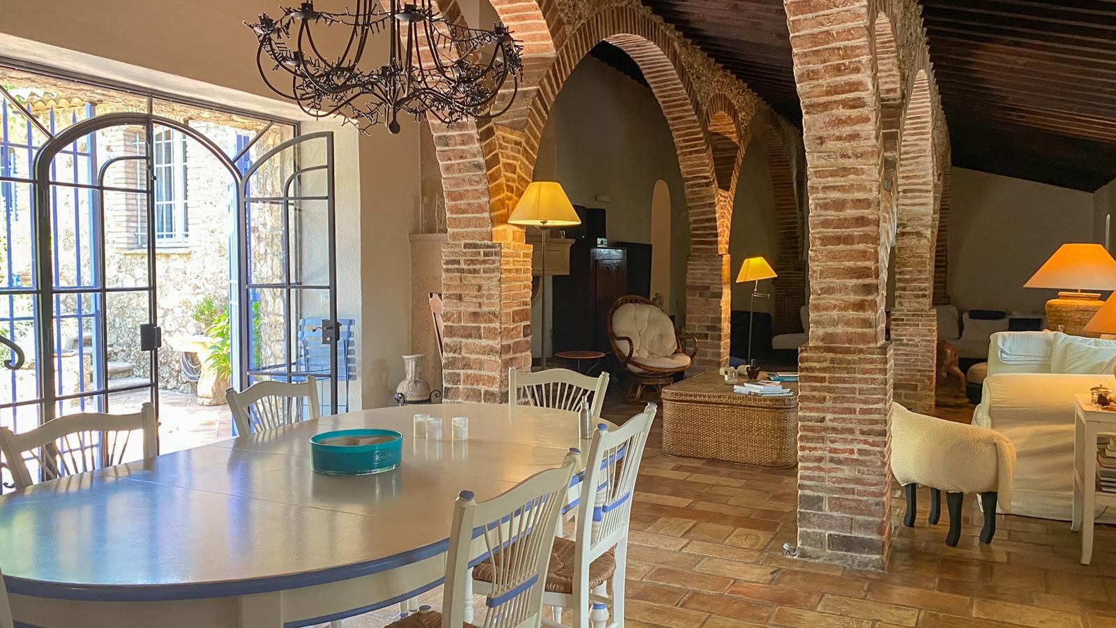 Bergerie-Salle à manger