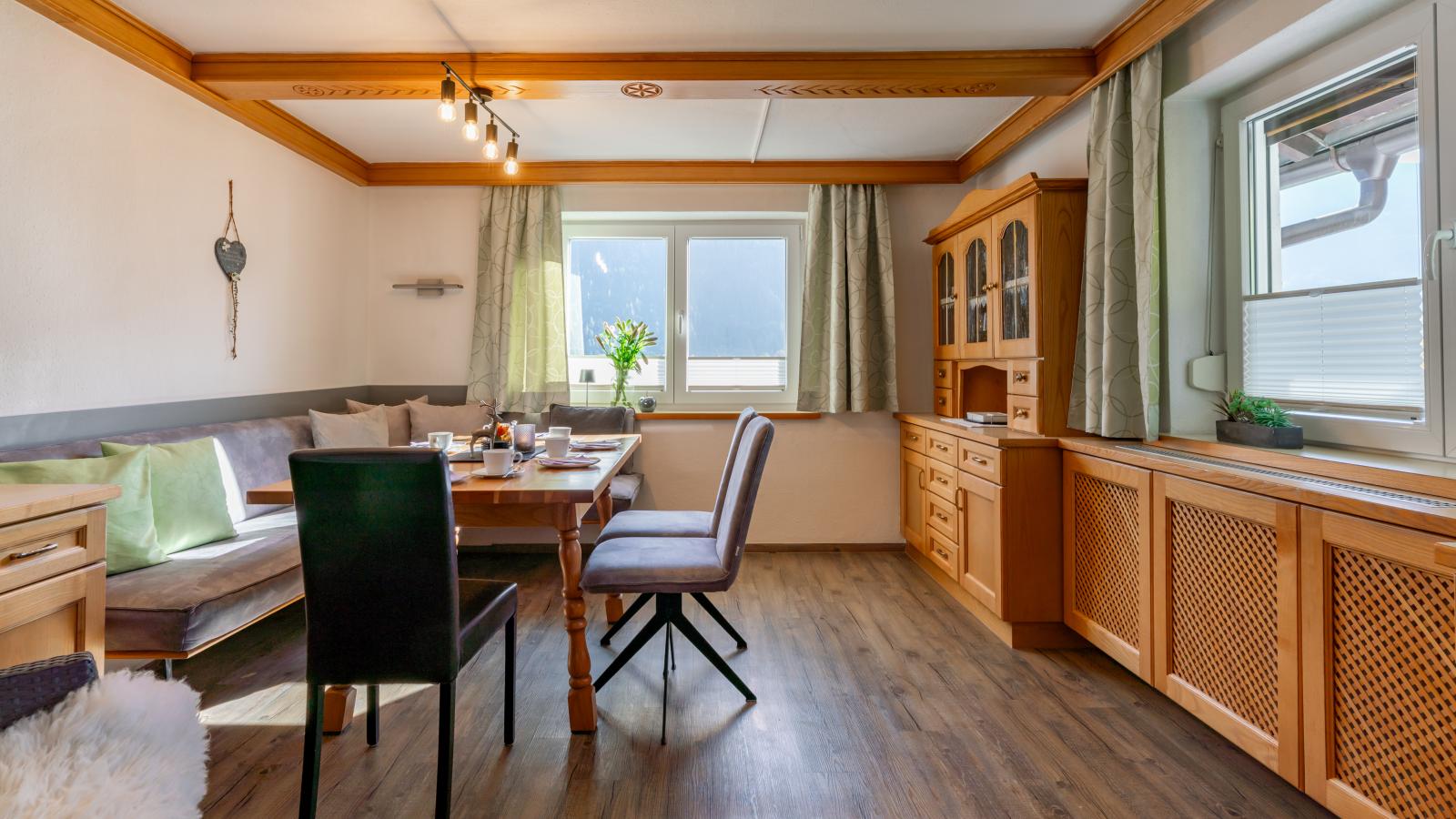 Sonnenschein I-Eetkamer