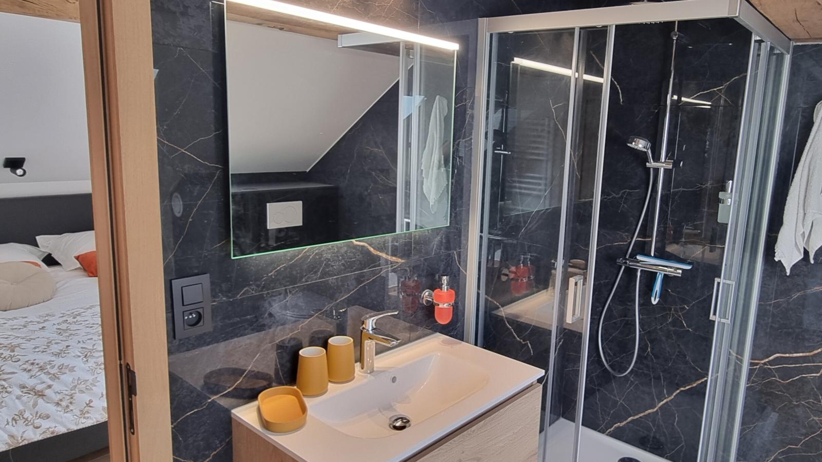Le Pavillon-Bathroom