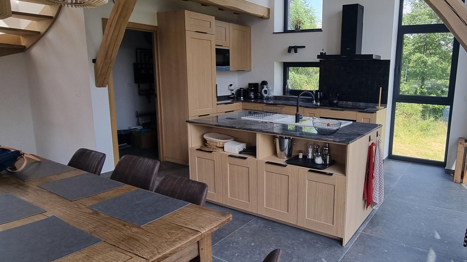 Le Pavillon-Kitchen
