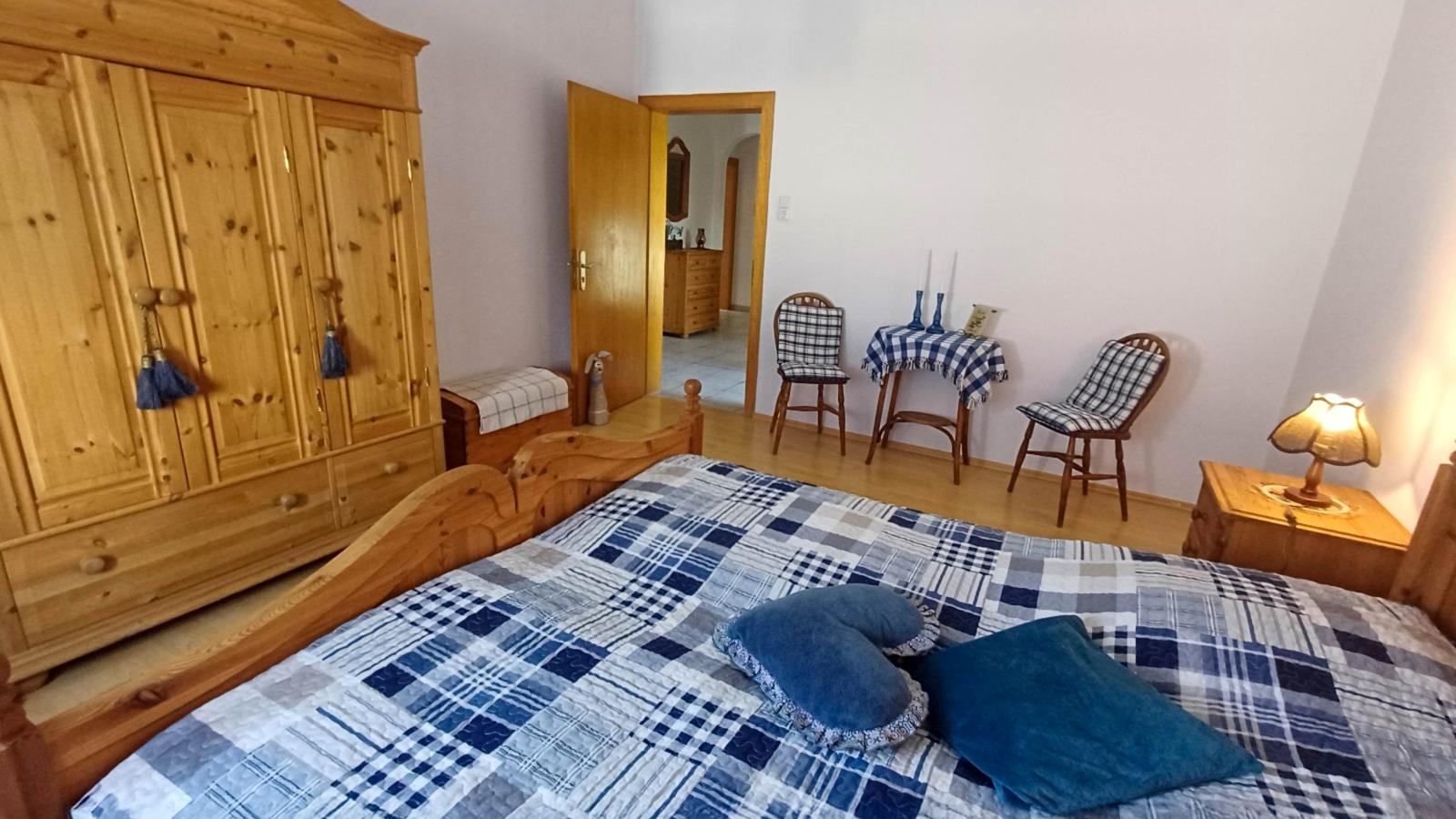 Cristina-Bedroom