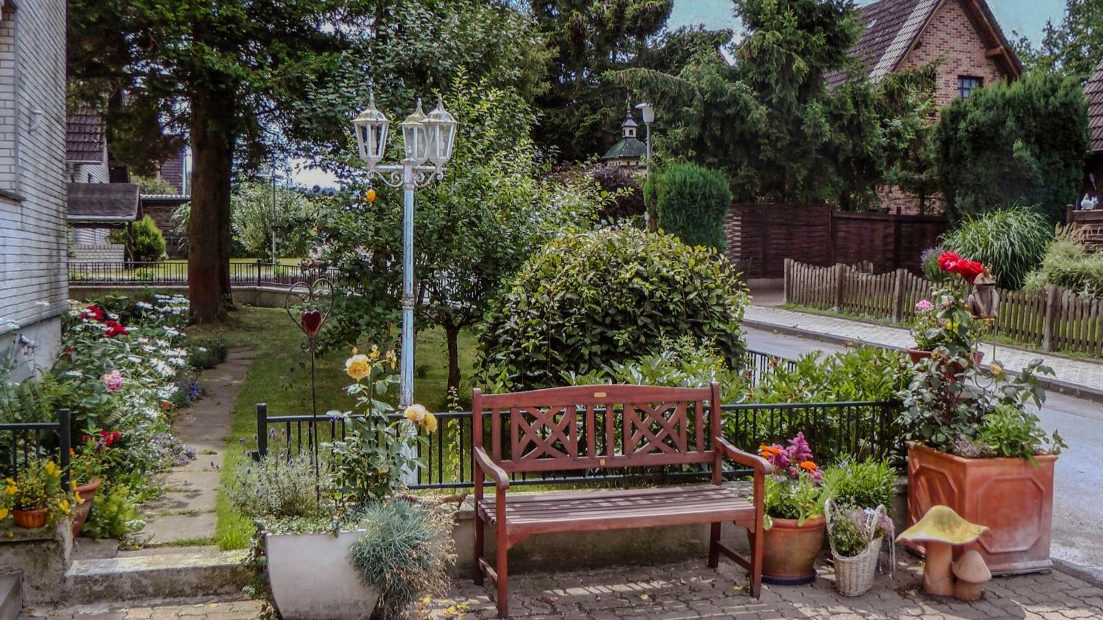 Cristina-Gardens summer