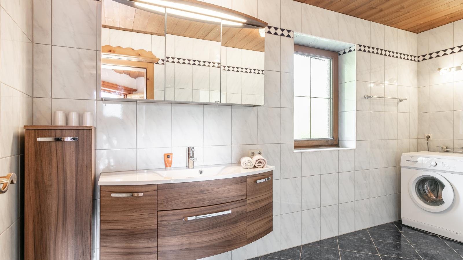 Almruhe Alpbach-Bathroom
