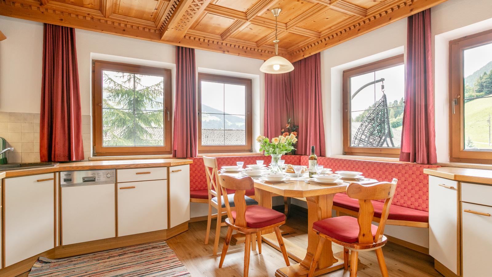 Almruhe Alpbach-Dining room
