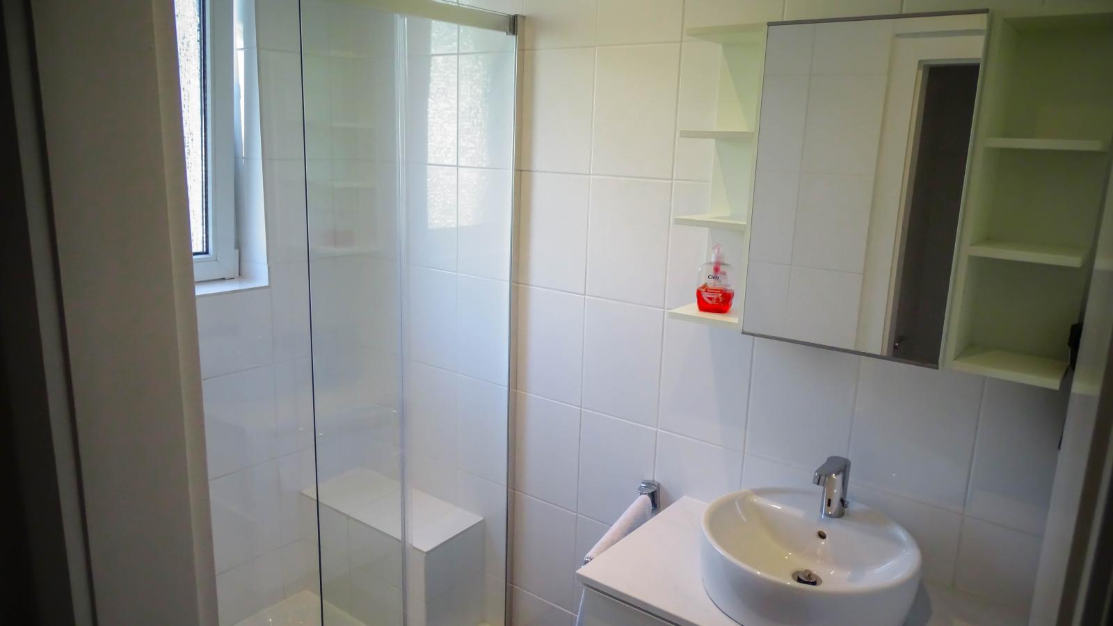 Hubertus I  II-Badkamer