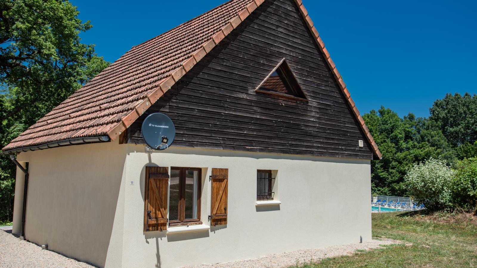 Lac Bleu huis nr 13-Exterior in summer