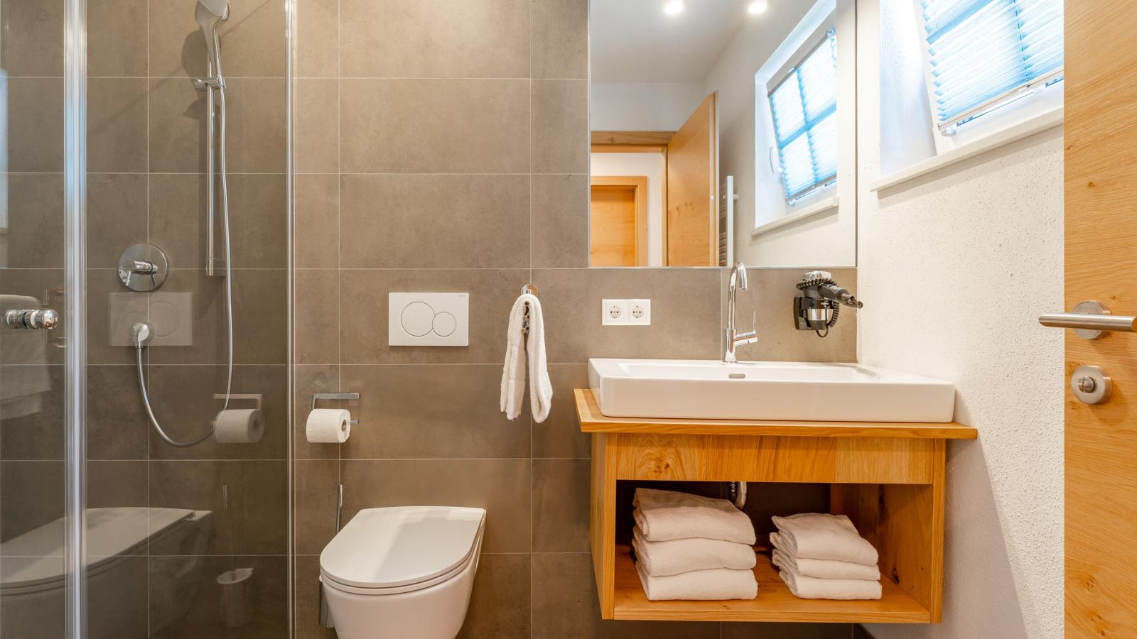 Tauernlodge Eben E4-Badkamer