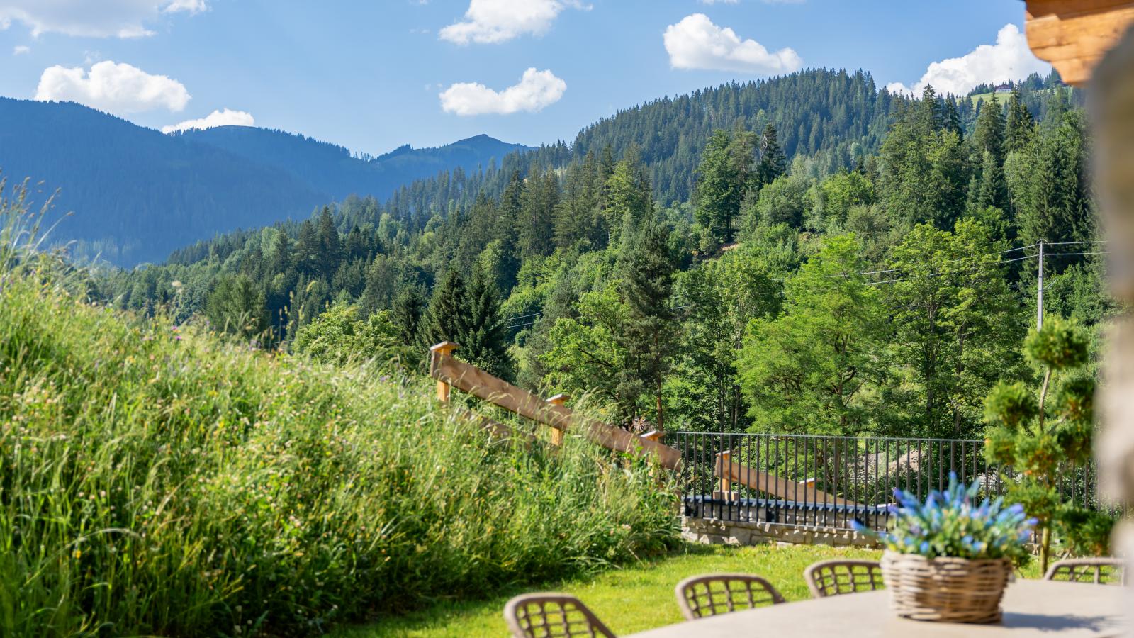 Chalet Gipfel Lodge Alpine Style - Uitzicht zomer