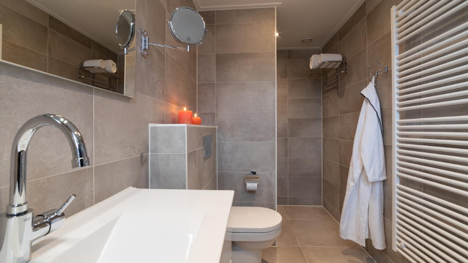 Huis nummer 71-Badkamer