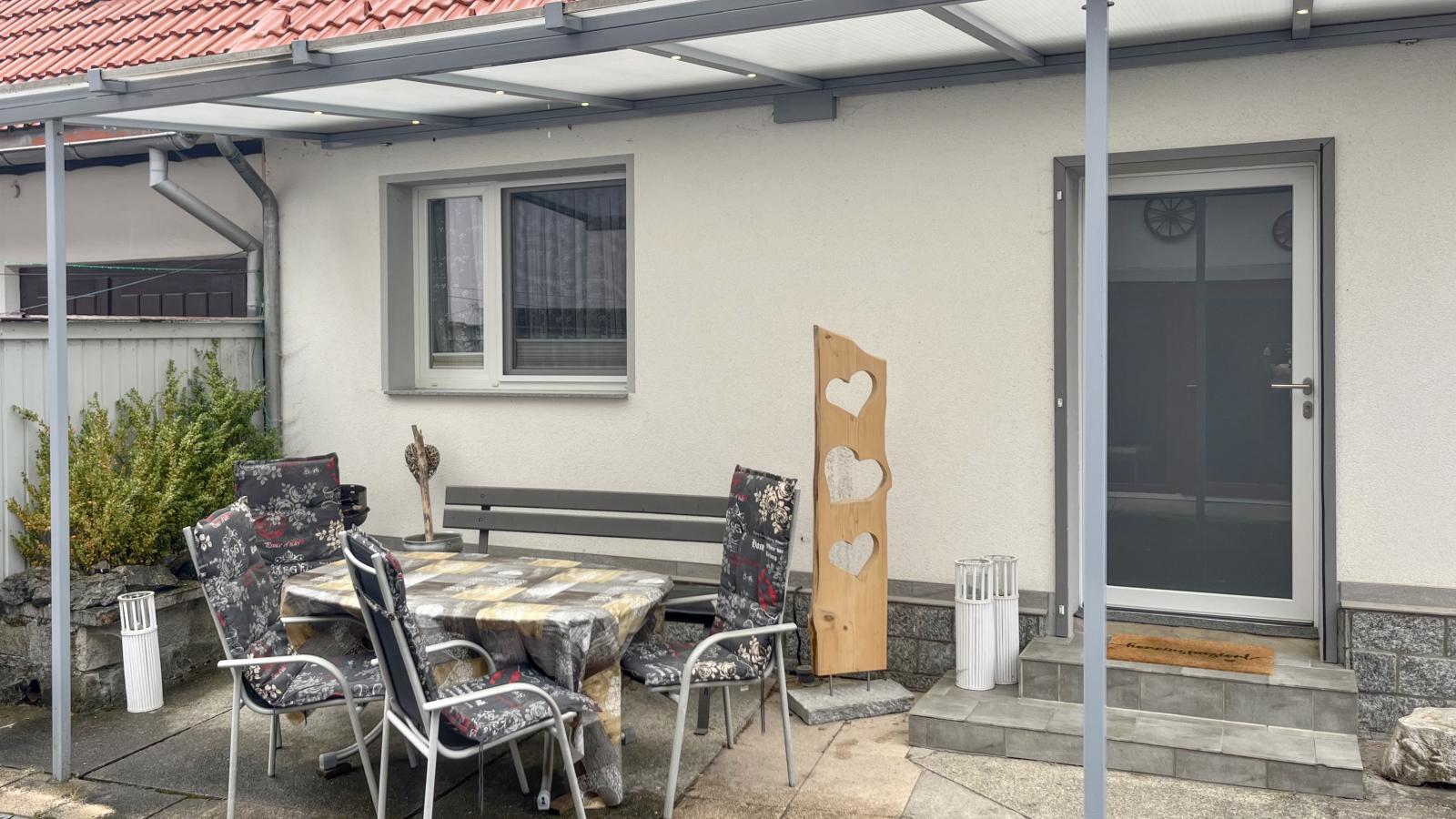 Mompels-Terrace balcony