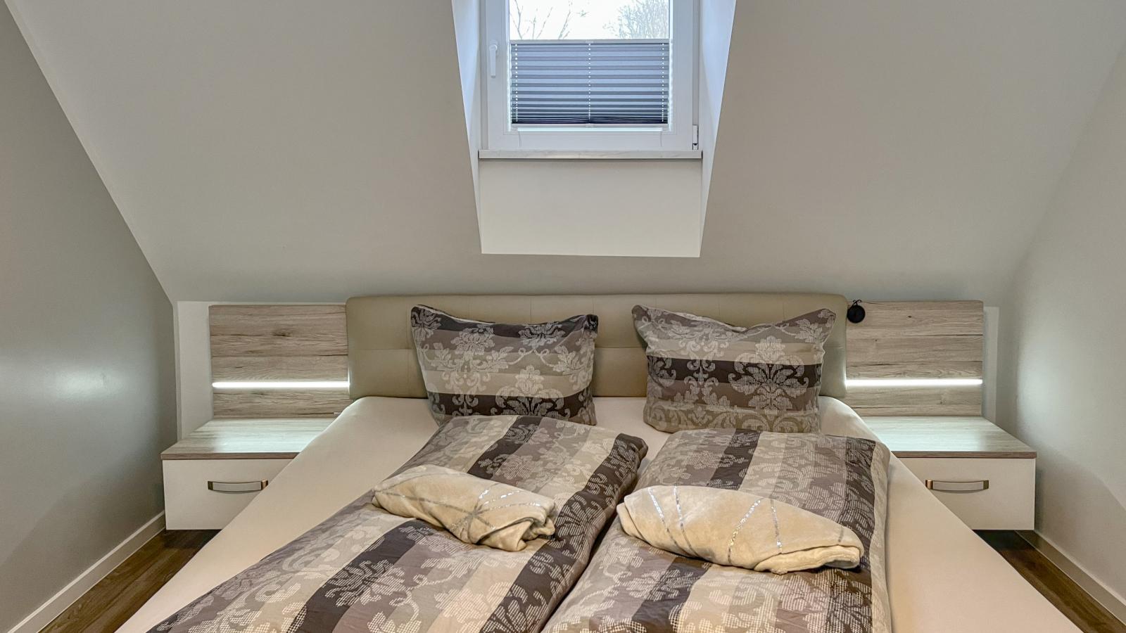 Mompels-Bedroom