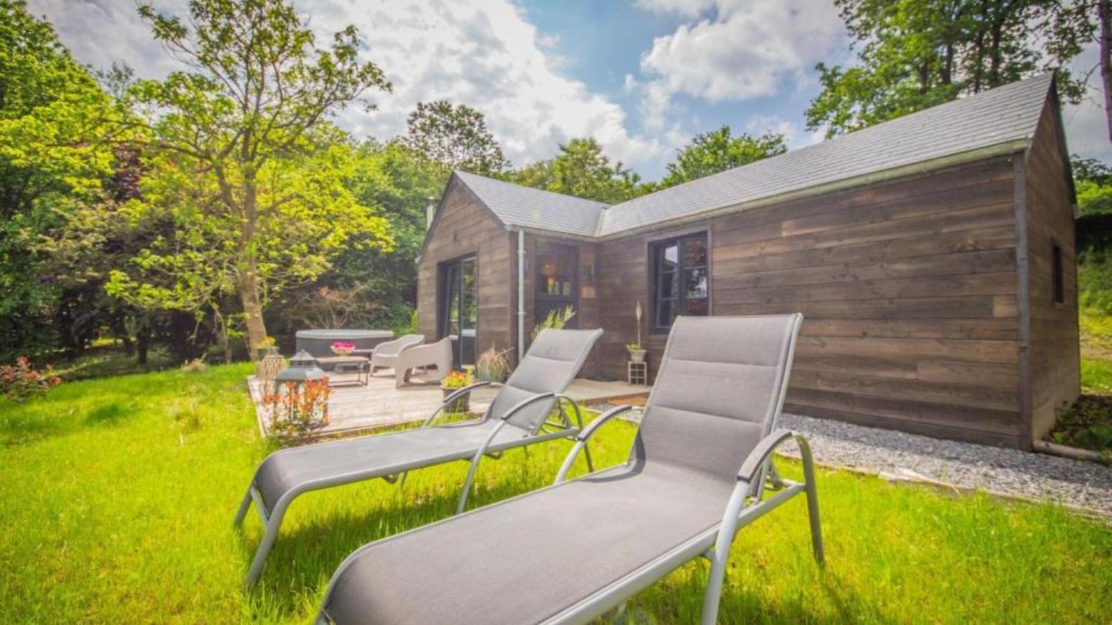Be Chalet-Buitenkant zomer