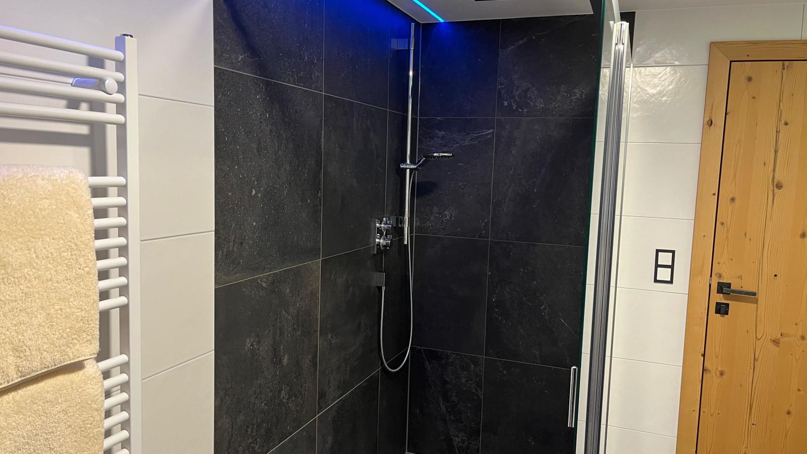 Kaiser-Bathroom