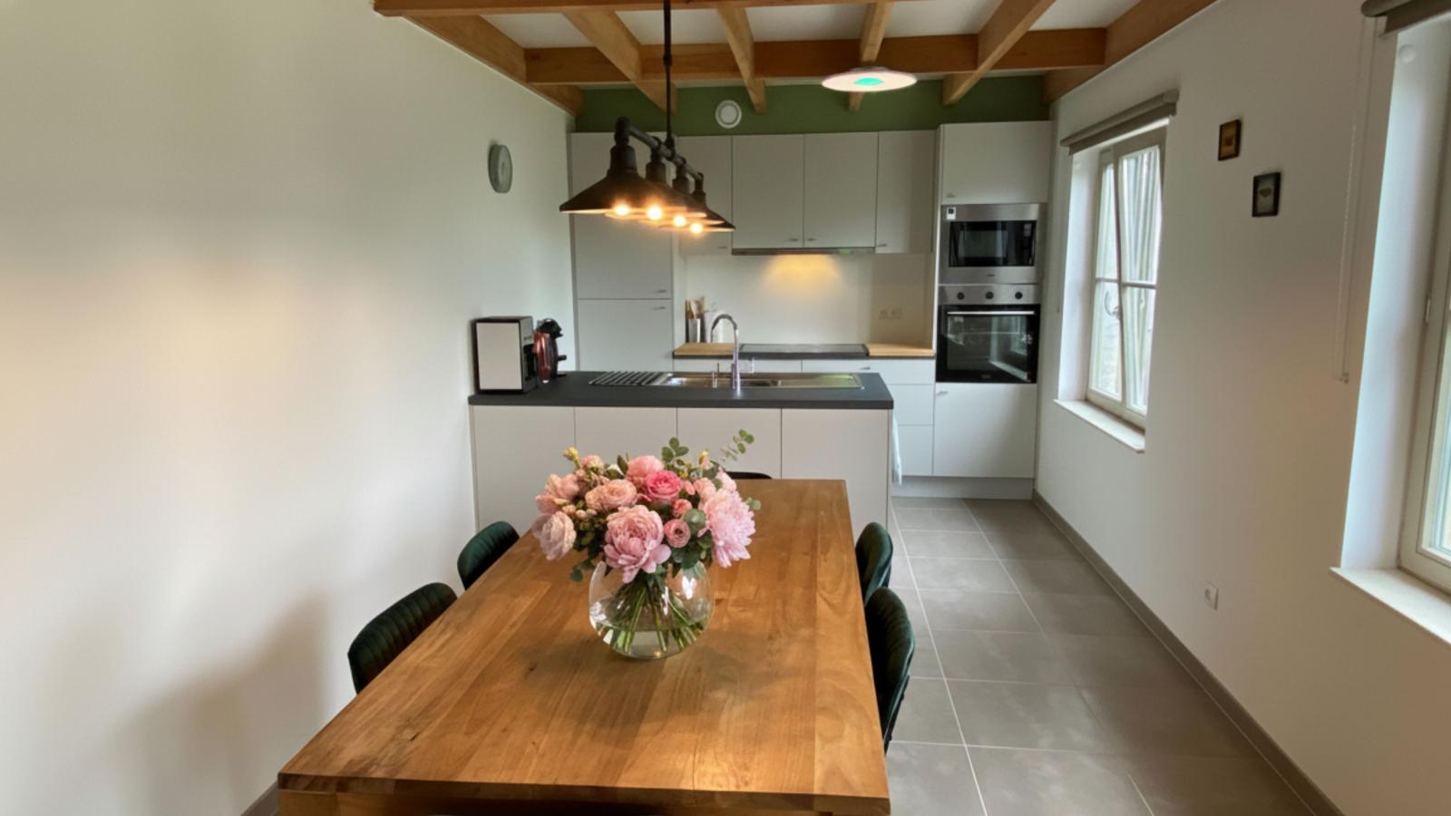 Westhinder I H4-Dining room