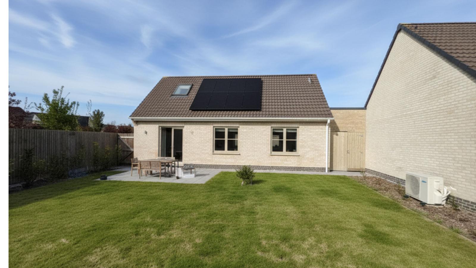 Westhinder I H70-Gardens in summer