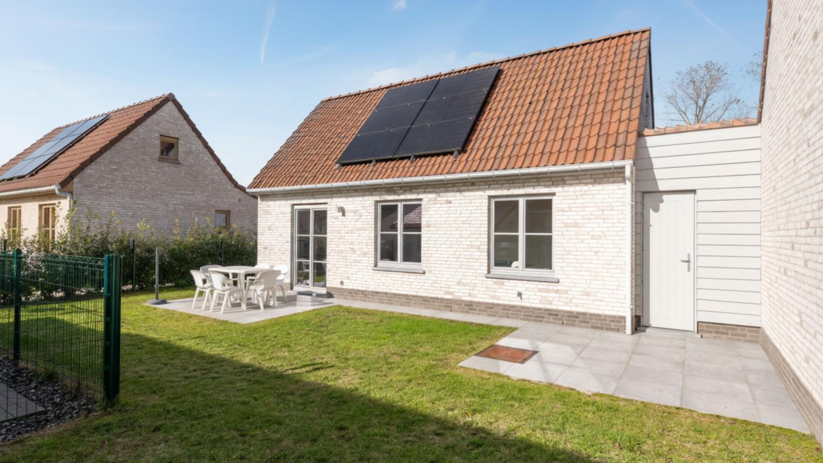 Westhinder I H89-Exterior in summer