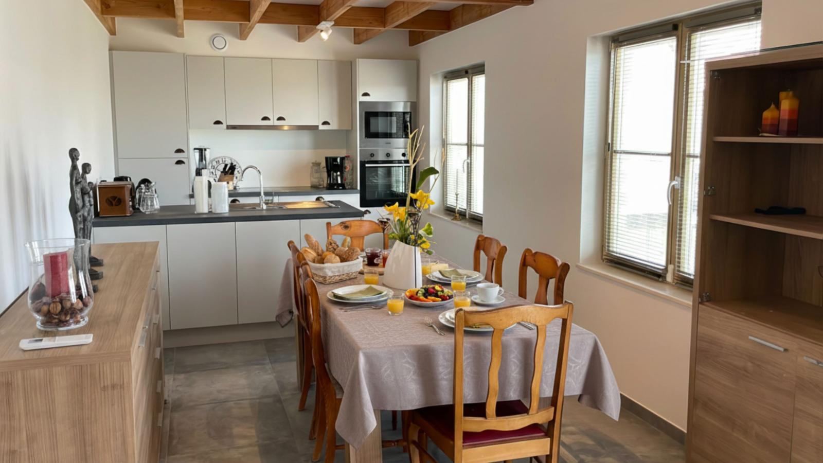 Westhinder I H91-Dining room