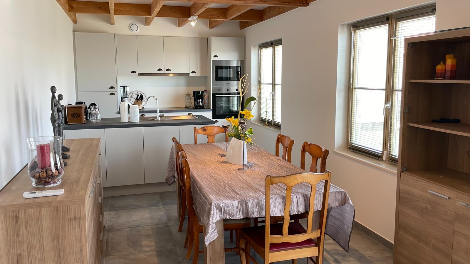 Westhinder I H91-Dining room