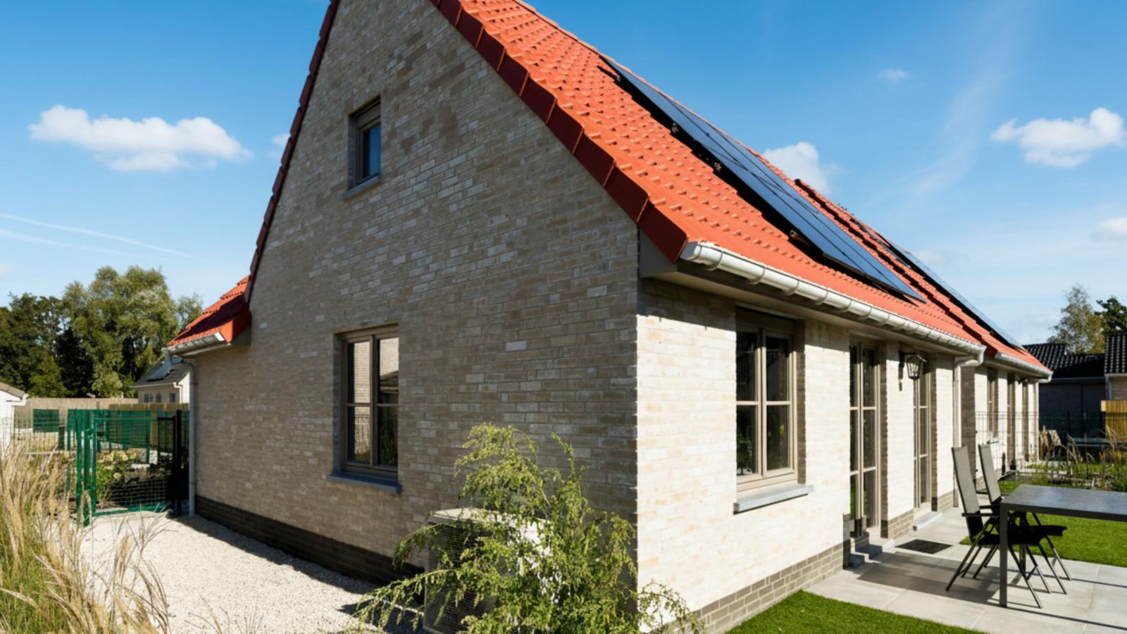 Westhinder II H54-Exterior in summer