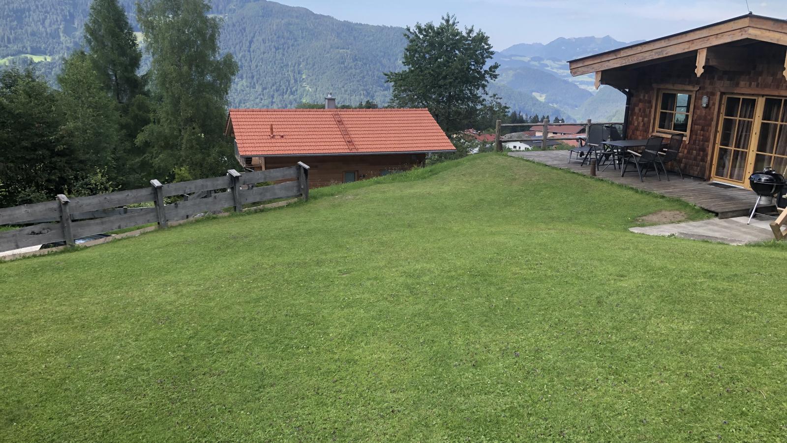 Schneeberghütte-Exterior summer