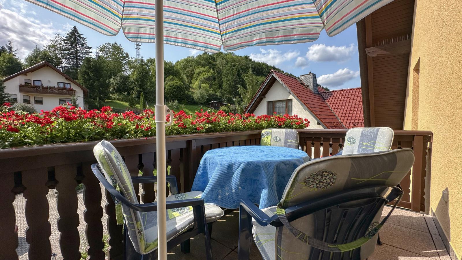 Am Tennelberg-Terrasse / balcon