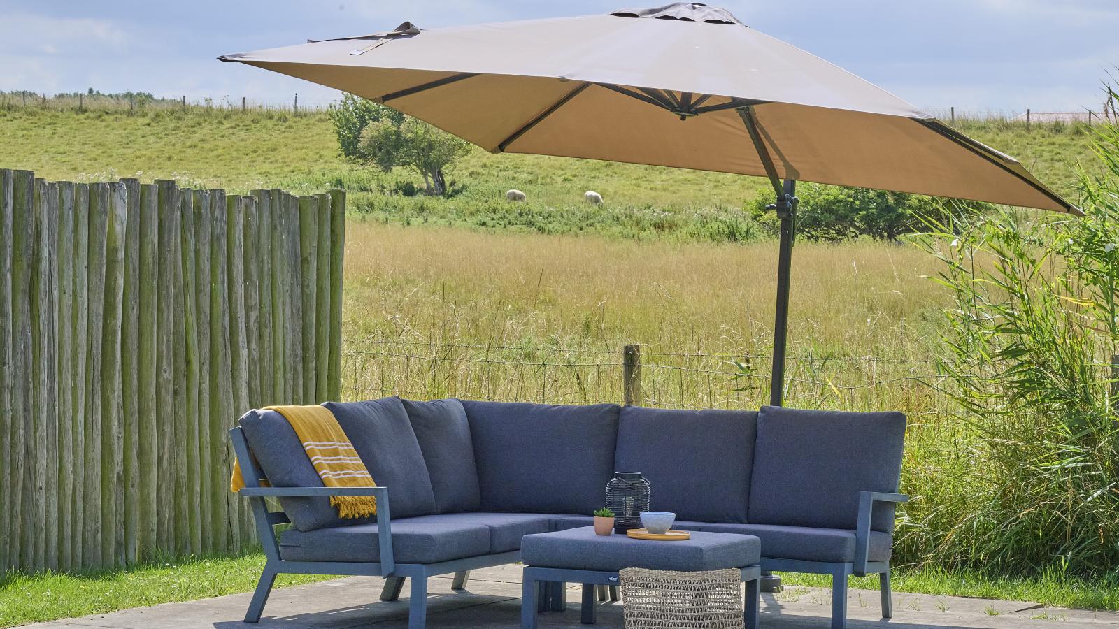 Ocean Ease 49-Terrace balcony