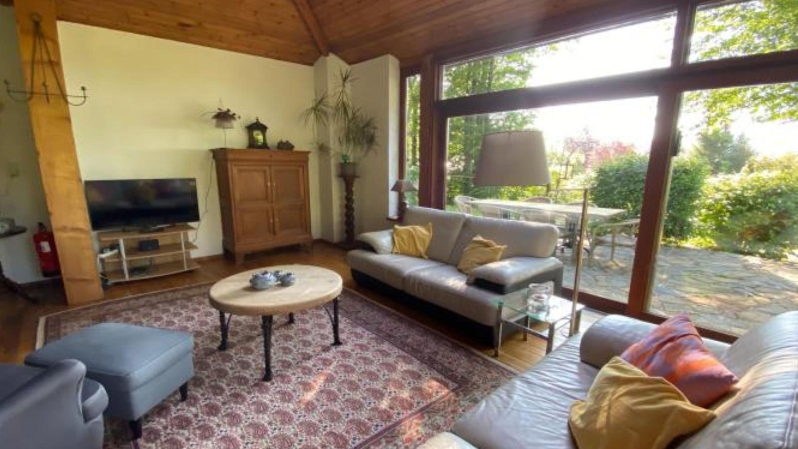 Boogie House-Living room