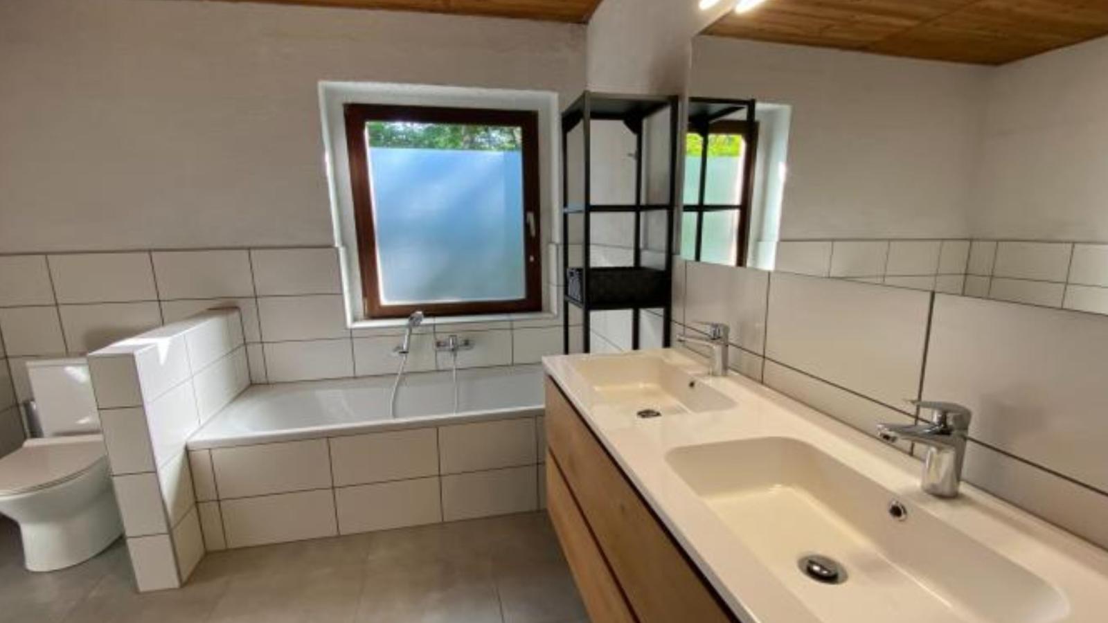 Boogie House-Bathroom