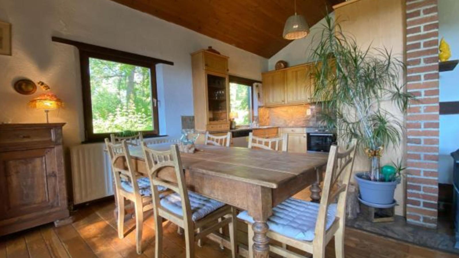 Boogie House-Dining room