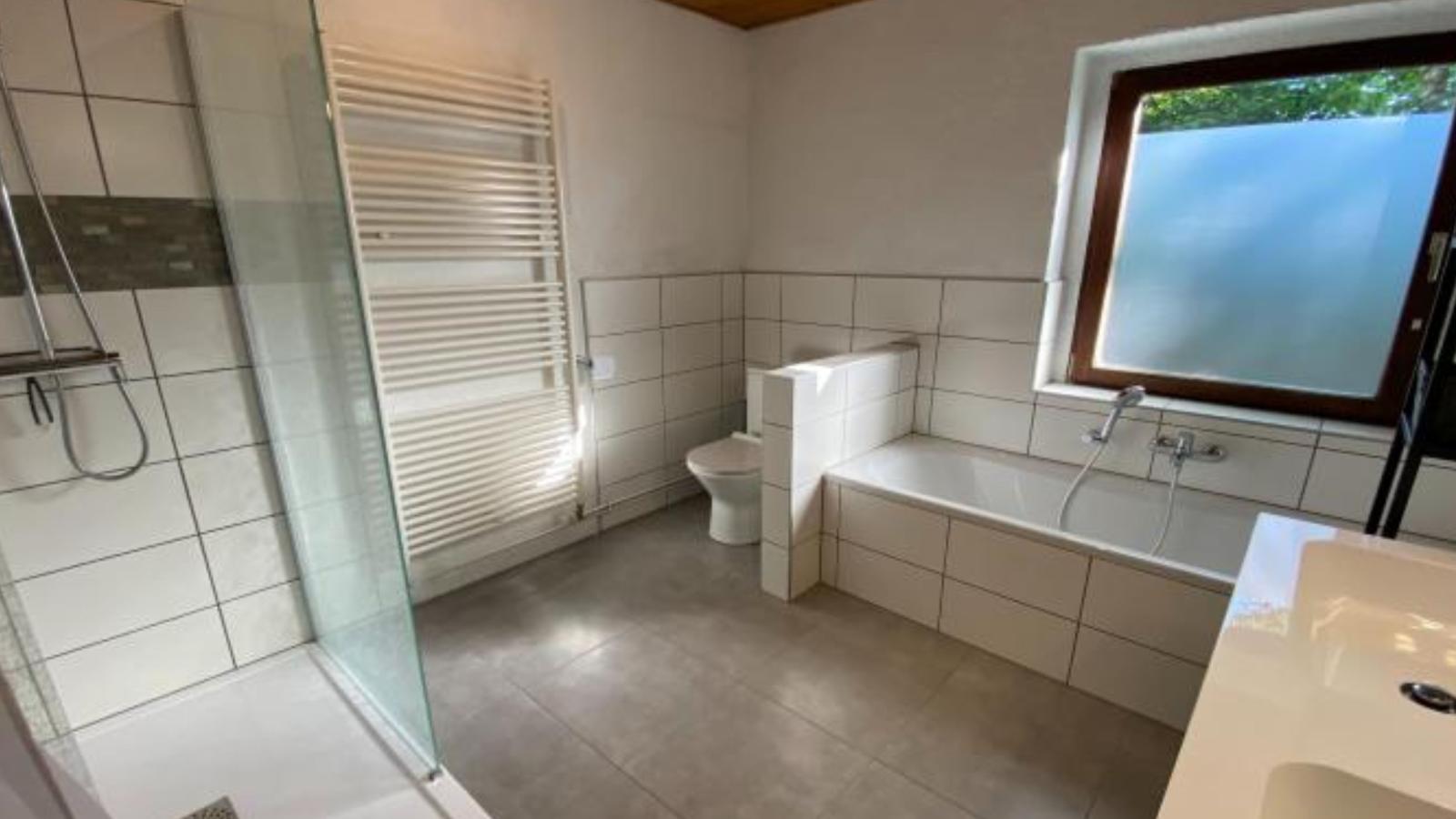 Boogie House-Bathroom