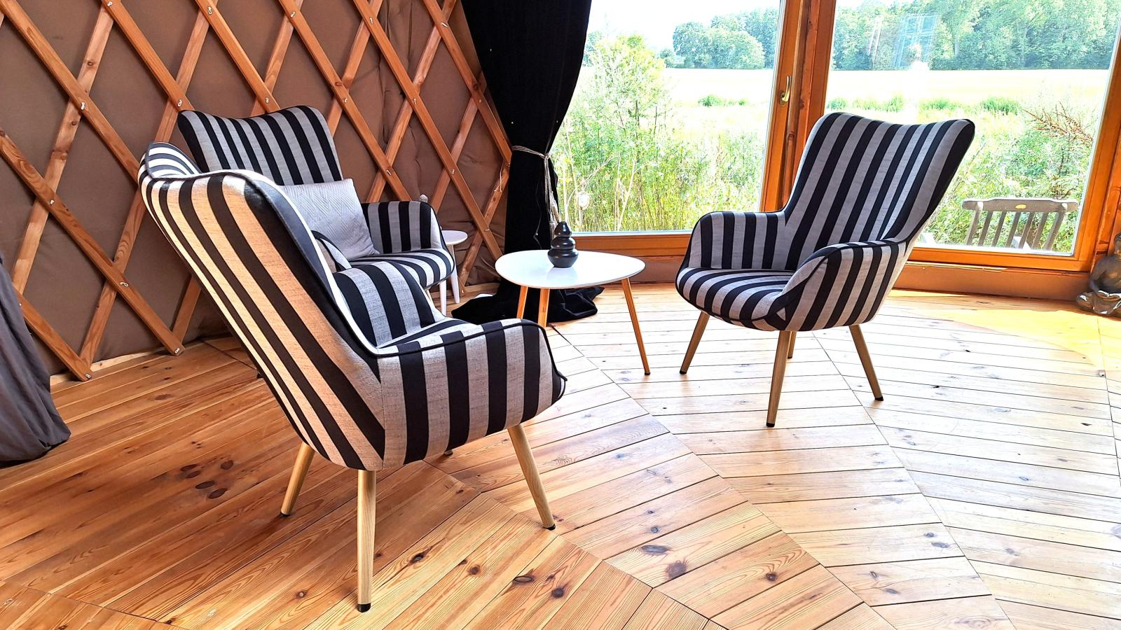 Glamour-Camping-Living room