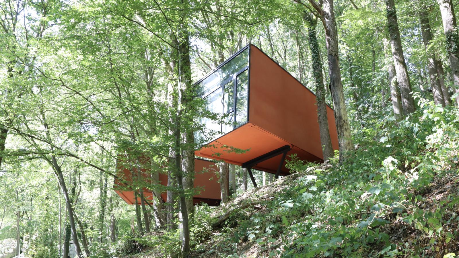 Cabane dans les arbres - Exterior in summer