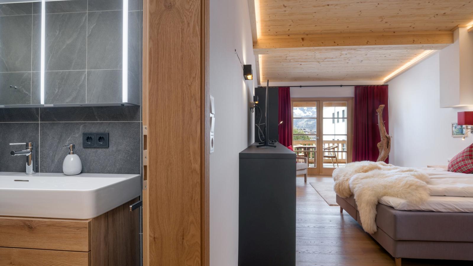 Luxury Central Kirchberg-Bedroom