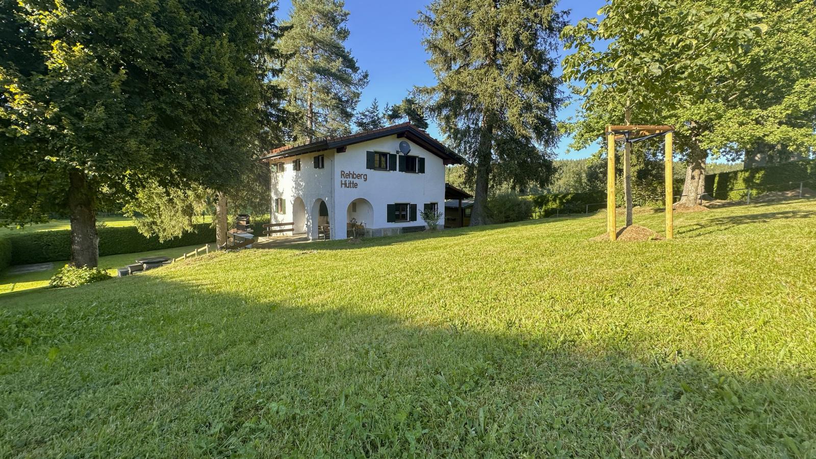 Rehberg Hütte-Buitenkant zomer