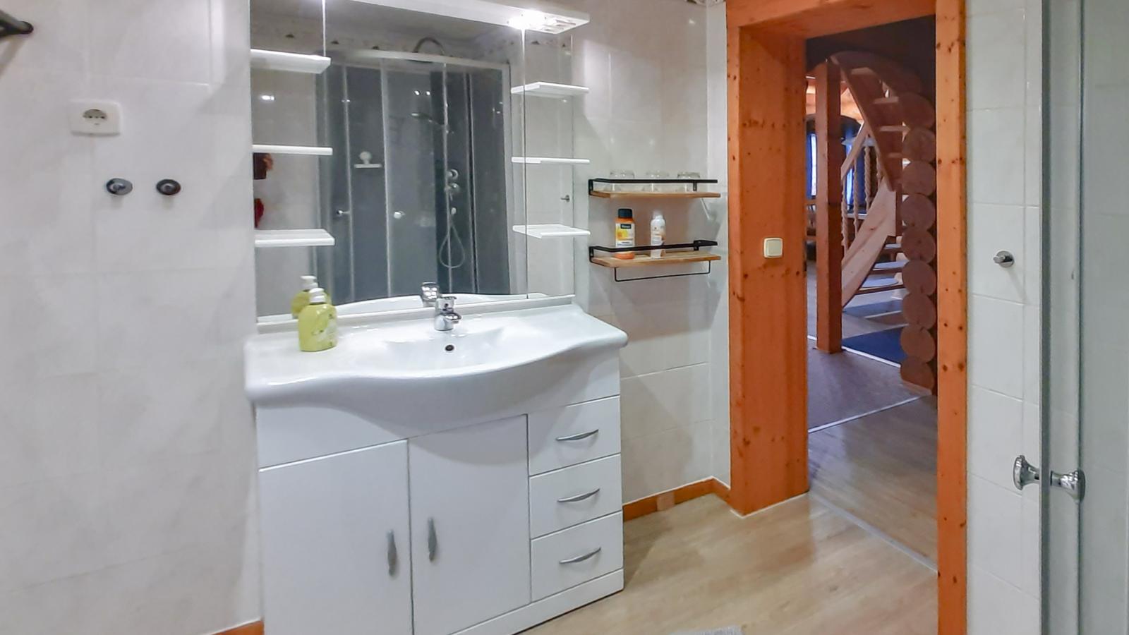 Ute-Bathroom