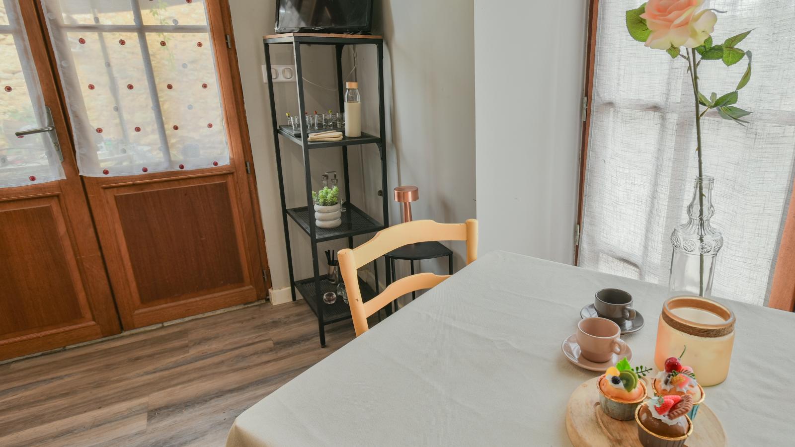 Lili-Dining room