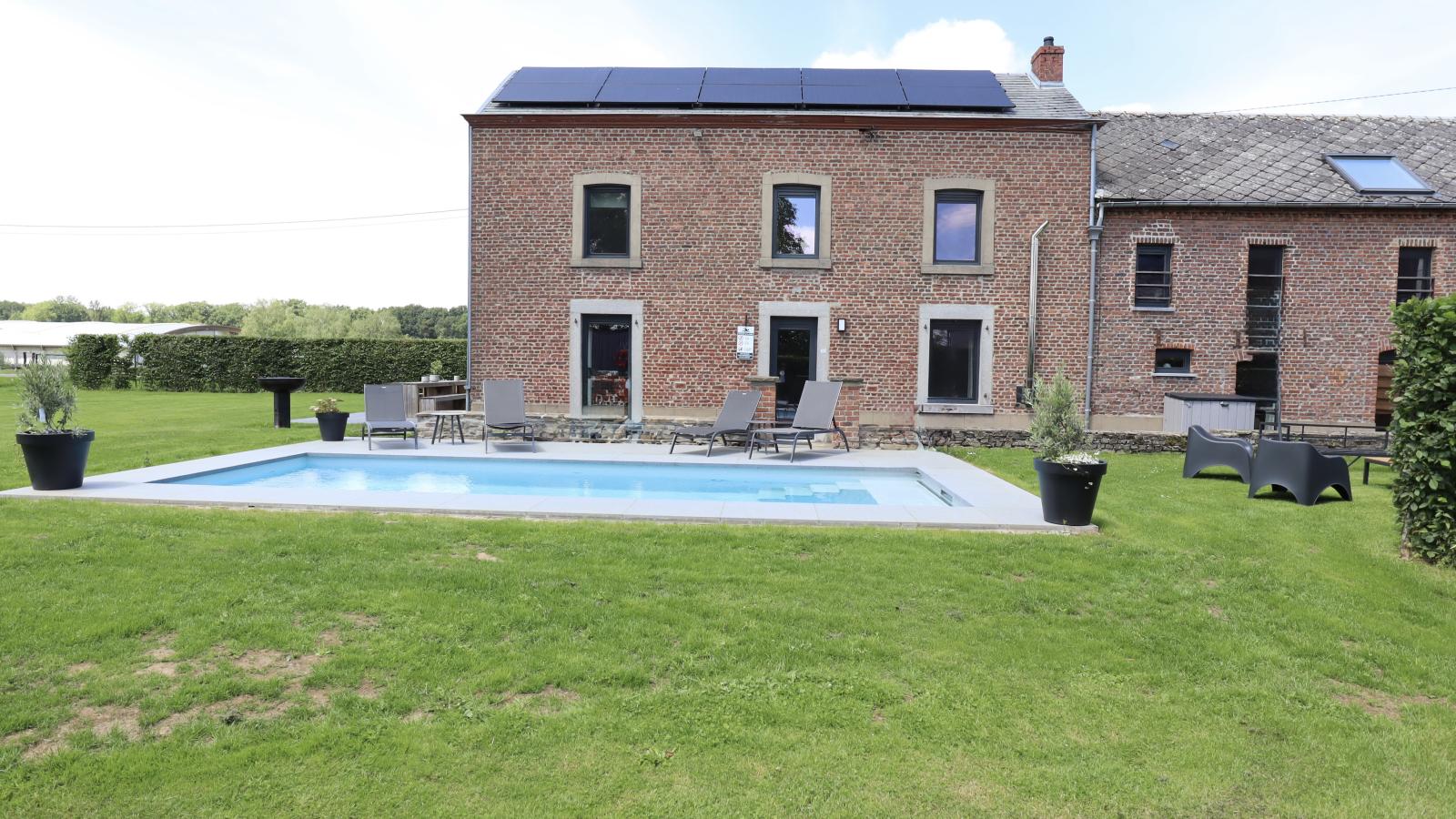 Relais de Zoé - Buitenkant zomer