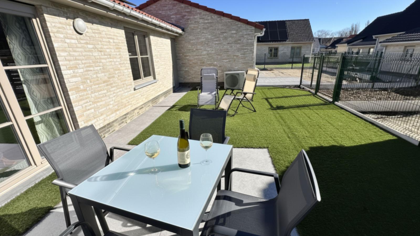 Westhinder II H19-Jardins en été