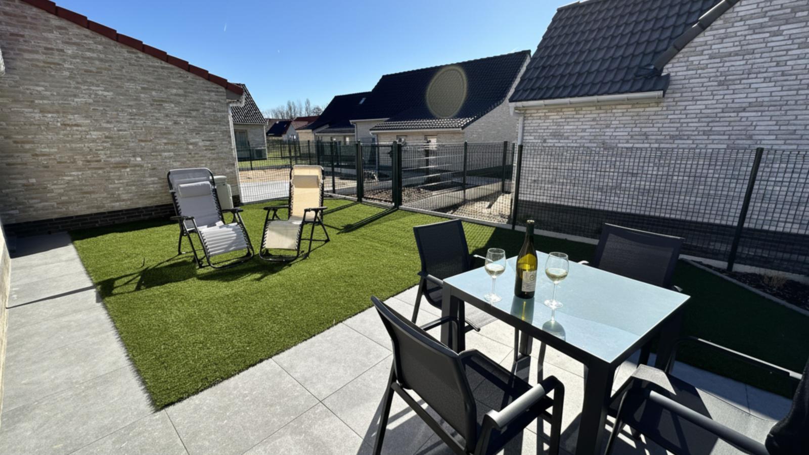 Westhinder II H19-Jardins en été