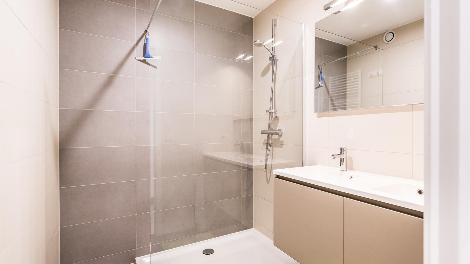 Aimé 303-Badezimmer