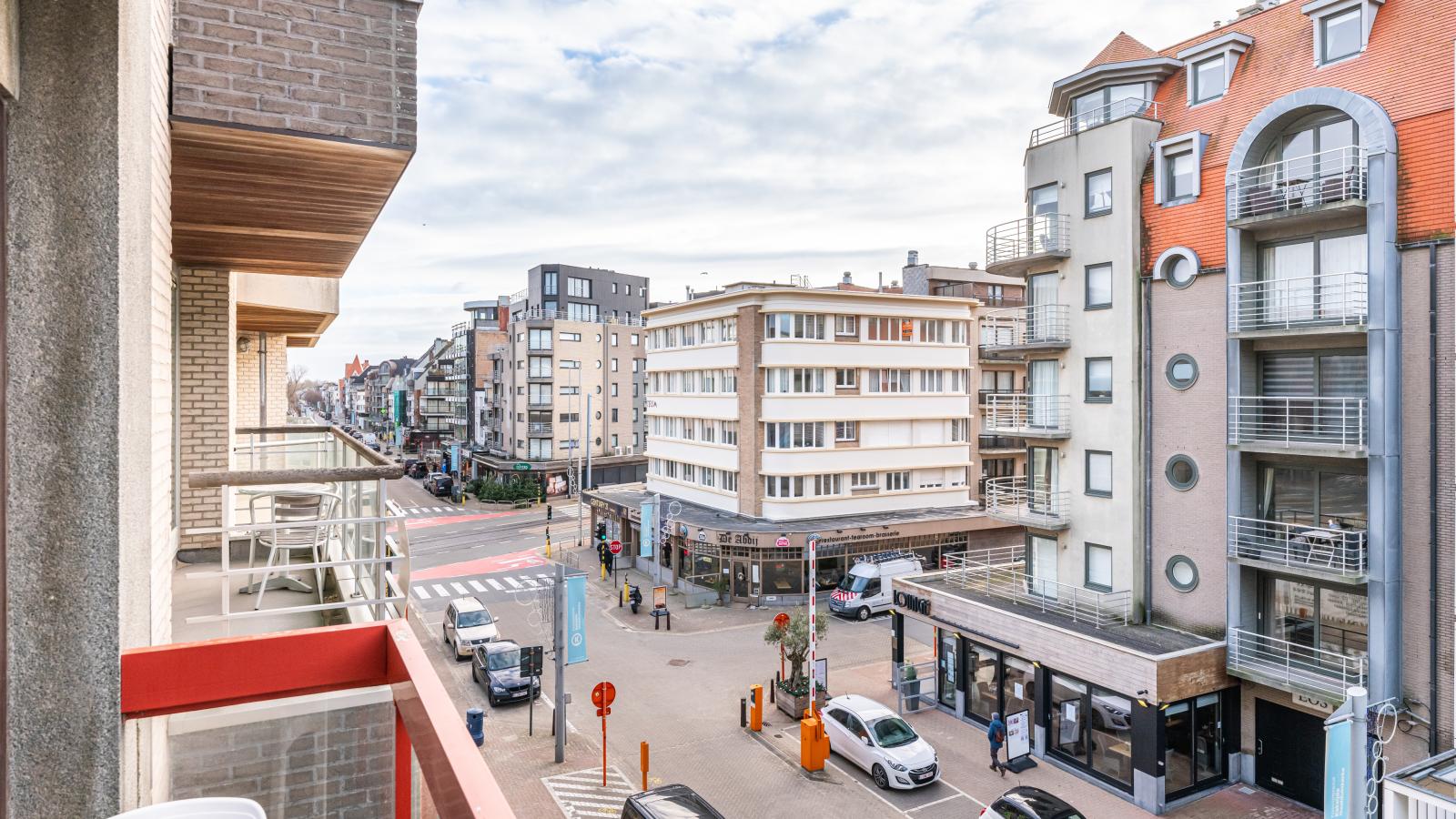 Anais derde-Uitzicht zomer