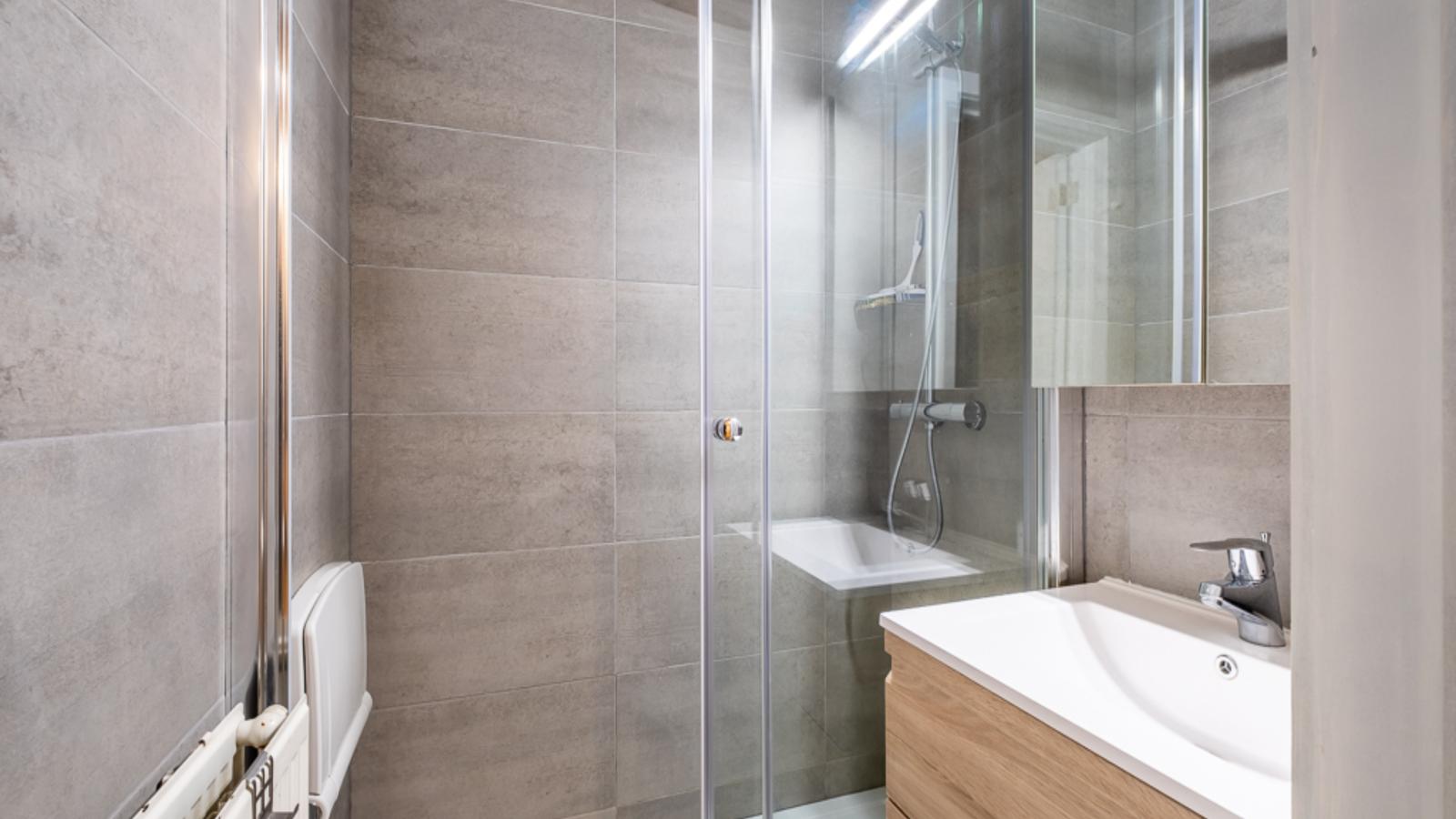 Costa tweede-Badkamer