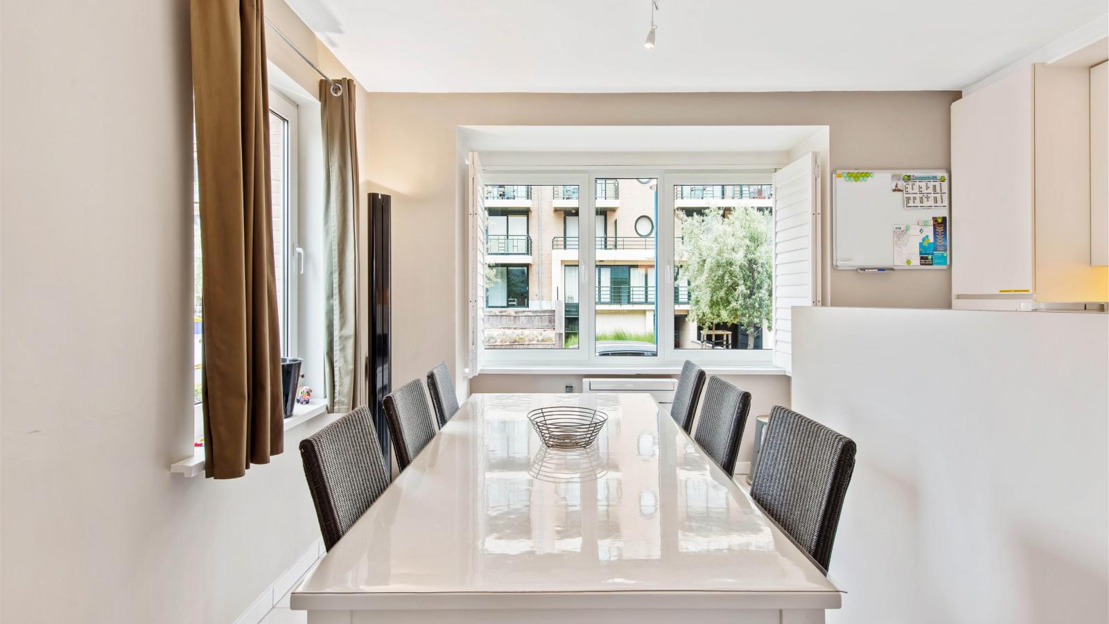 Klokjesbloem Gelijkvloers-Esszimmer