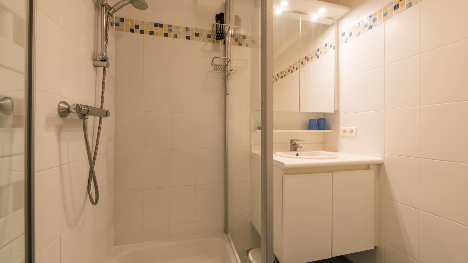 Les Petrels tweede-Badezimmer