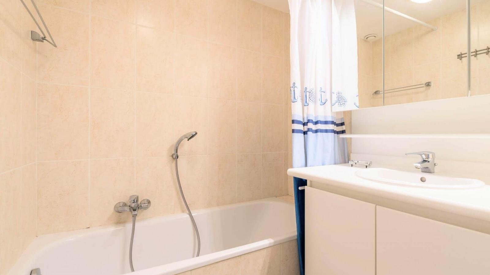 Les Petrels vijfde-Badkamer