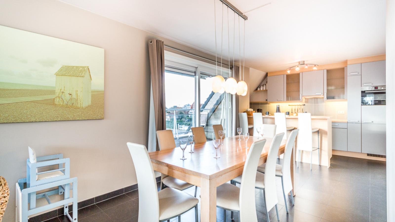 Le Penthouse-Dining room