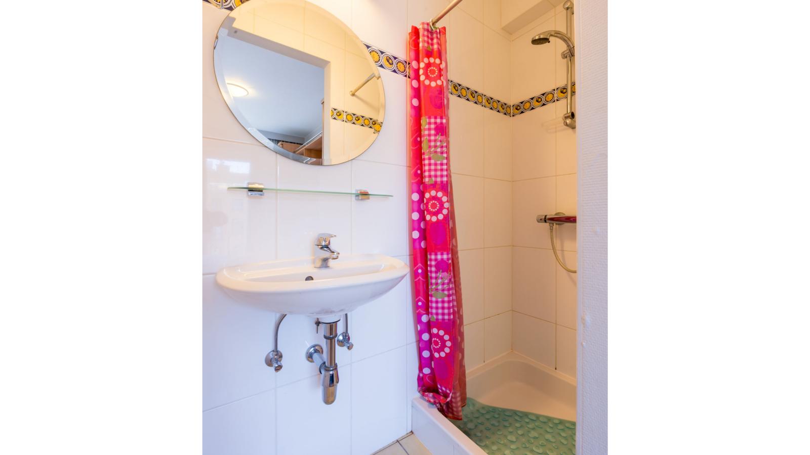 Duinzicht vijfde-Badkamer