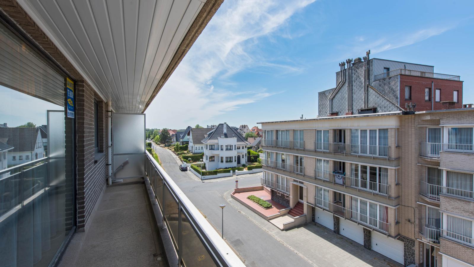 Vintitsch derde-Terrasse/Balkon