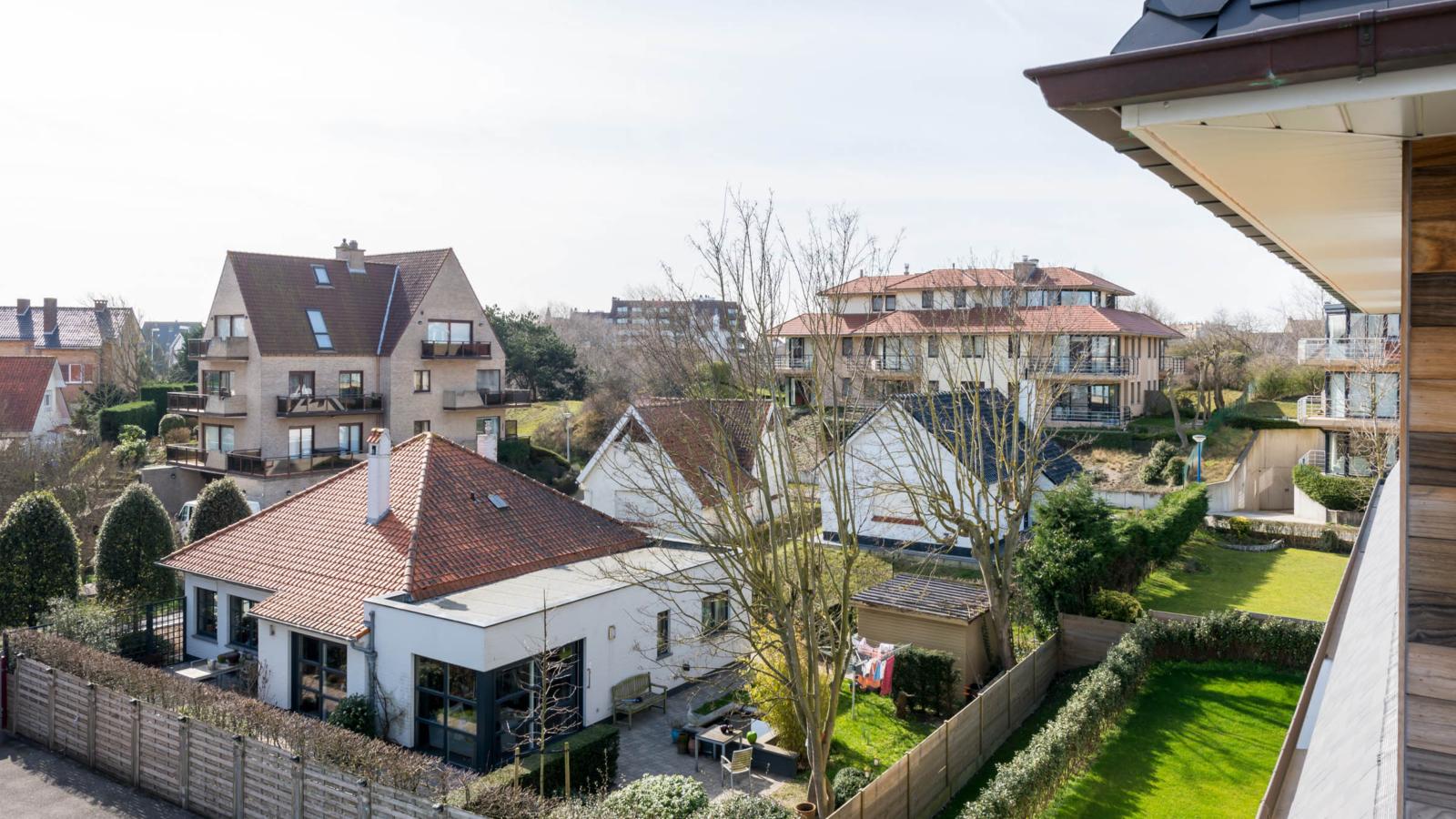 Bon Accueil tweede-View in summer