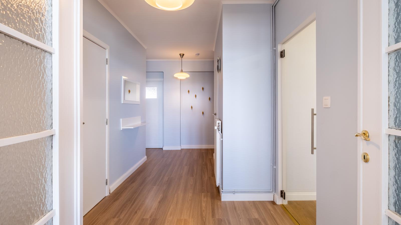 La Plage cinq-Overloop